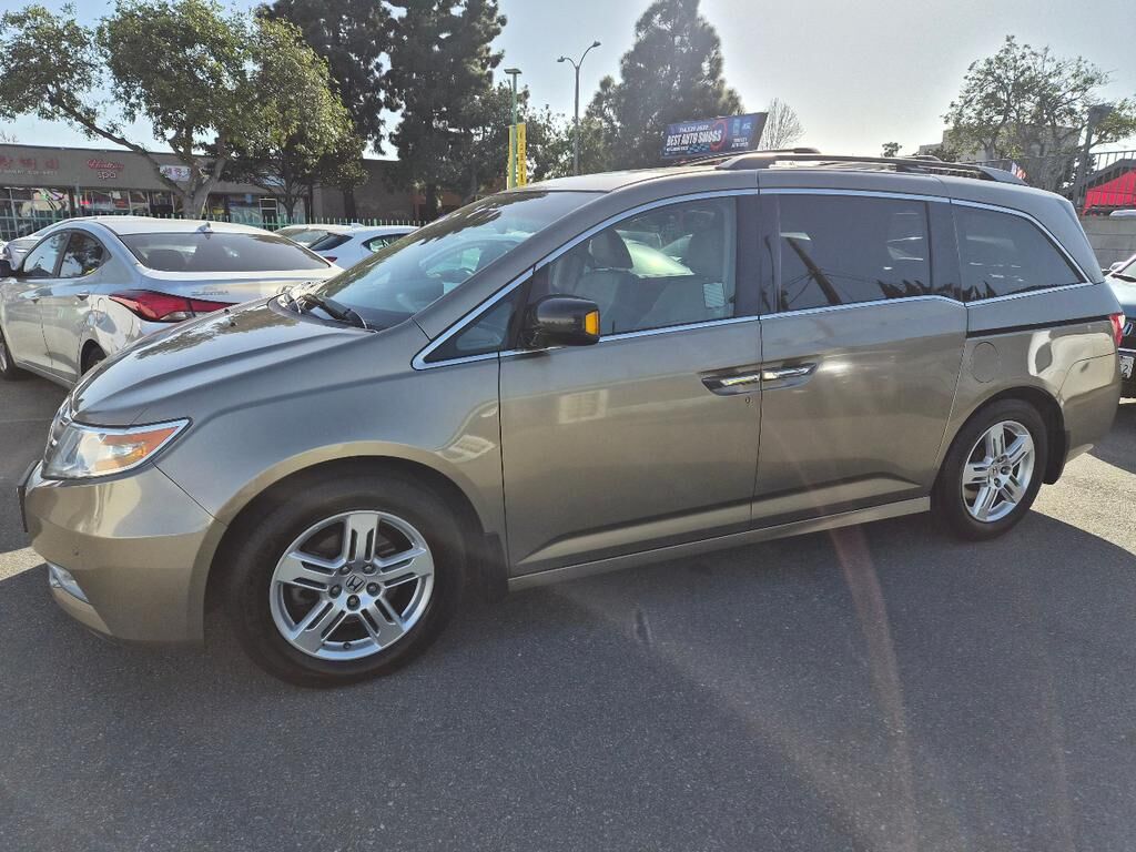 2011 HONDA Odyssey