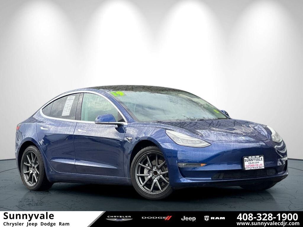 2019 TESLA Model 3