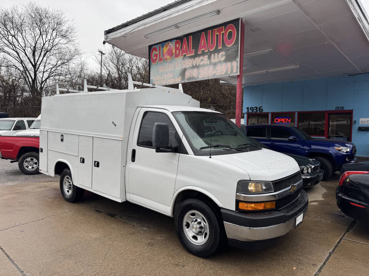 2020 CHEVROLET Express