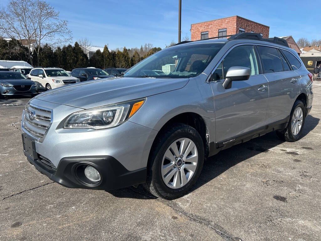 2016 SUBARU Outback