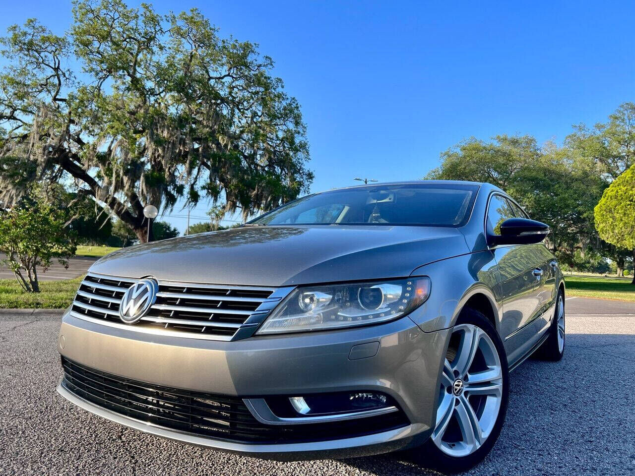 2013 VOLKSWAGEN Passat