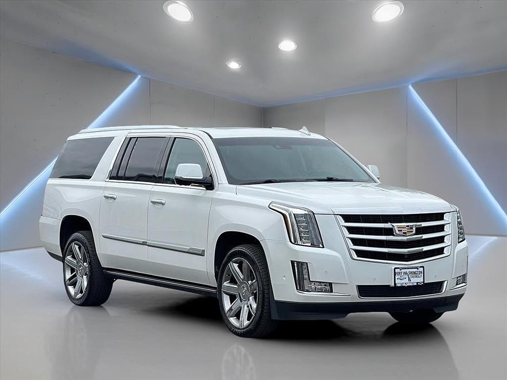 2018 CADILLAC Escalade ESV