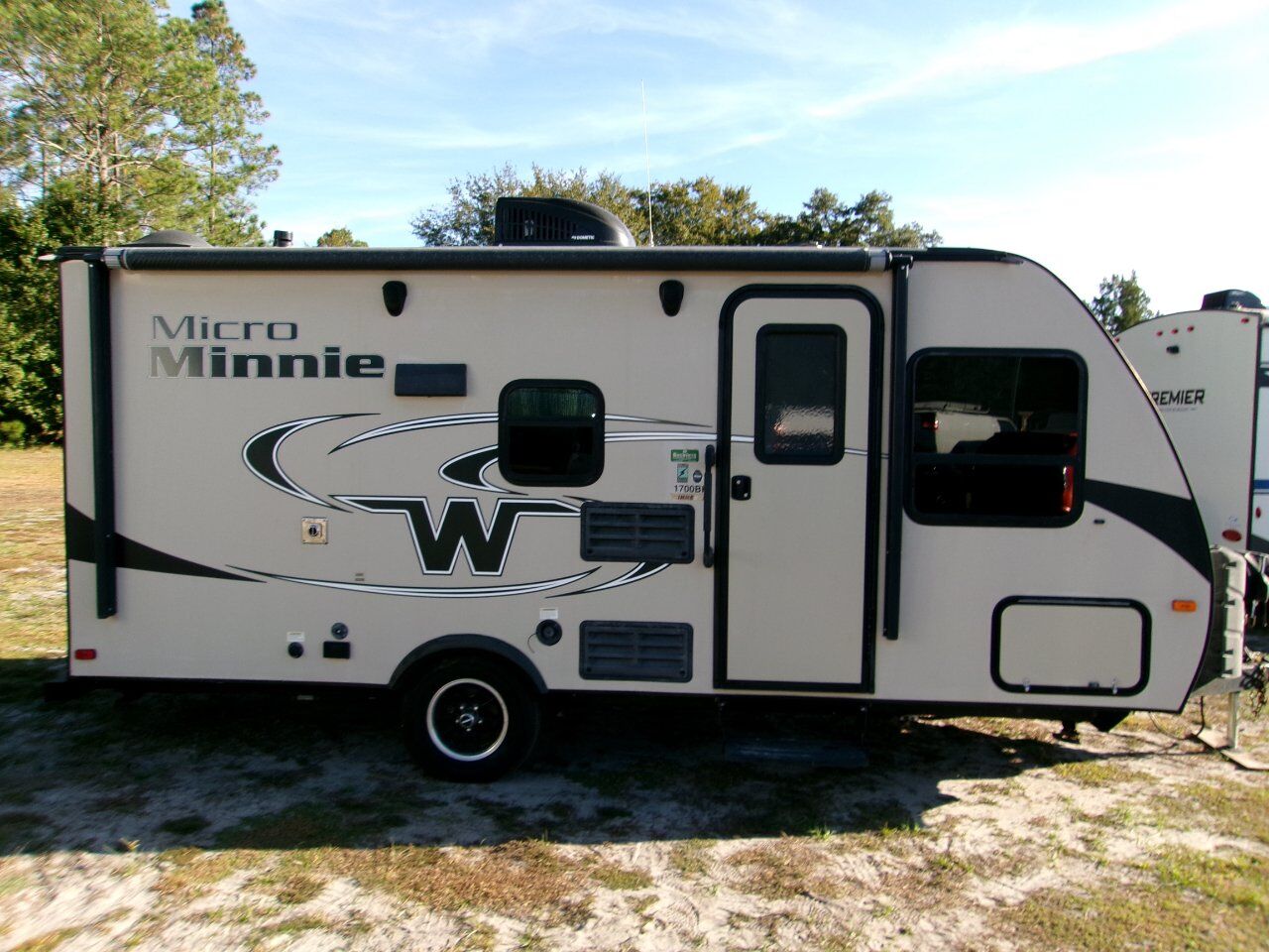 2018 WINNEBAGO OF INDIANA Micro Minnie