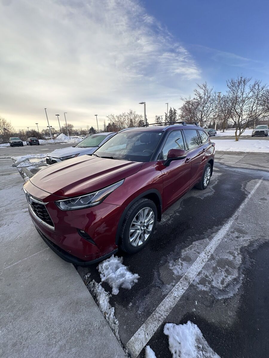 2021 TOYOTA Highlander