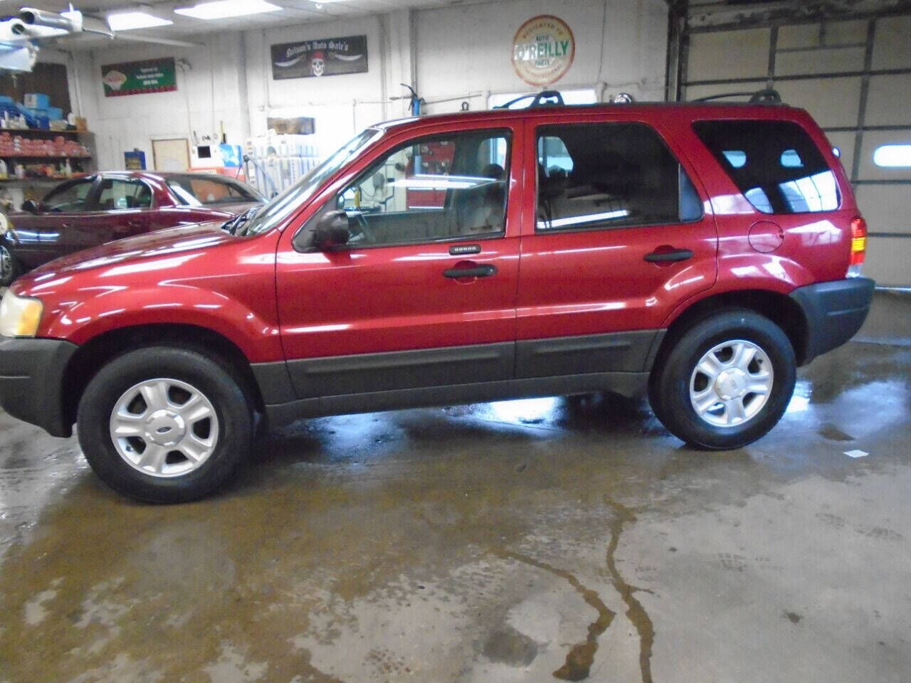2004 FORD Escape
