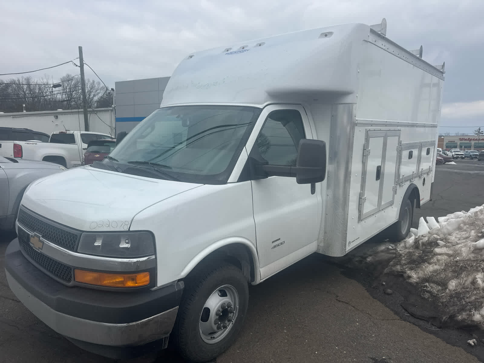 2025 CHEVROLET Express