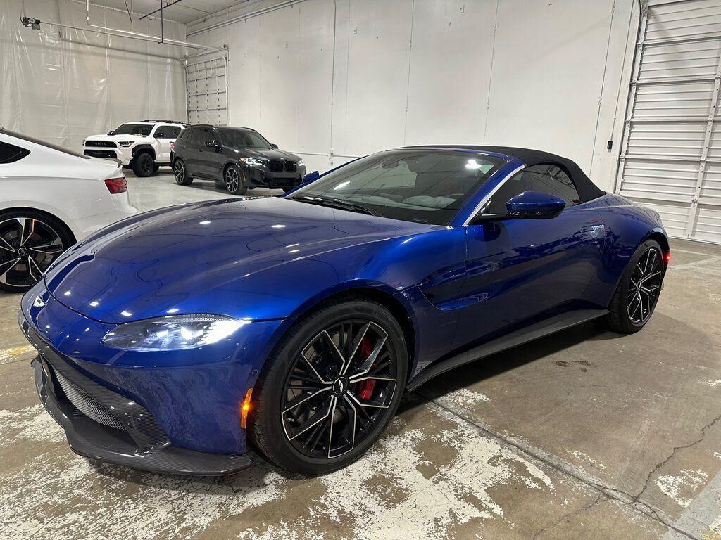 2022 ASTON MARTIN Vantage