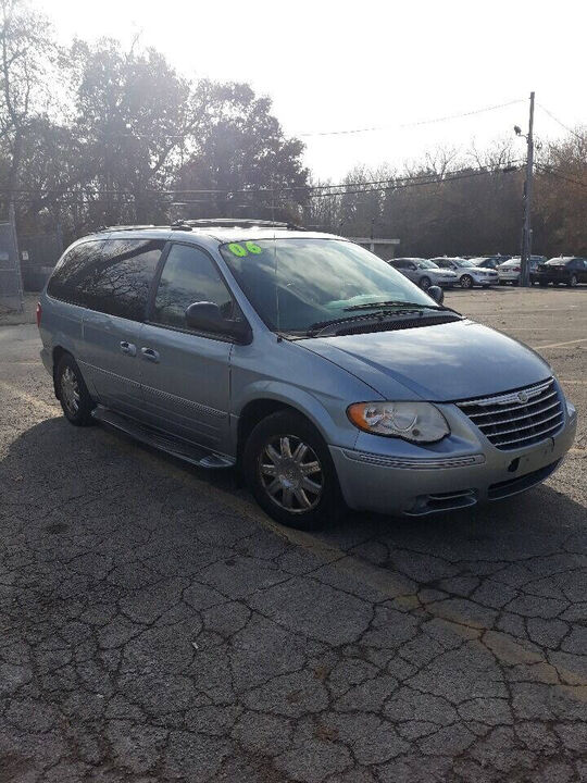 2006 CHRYSLER Town and Country