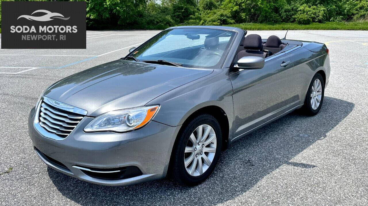 2013 CHRYSLER 200