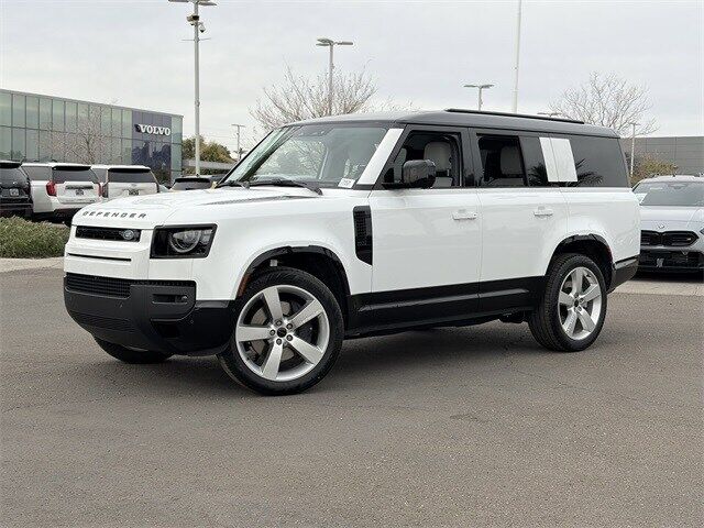 2026 LAND ROVER Defender