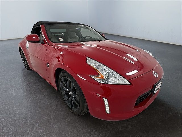 2017 NISSAN 370Z