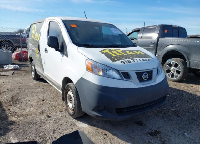 2017 NISSAN NV200