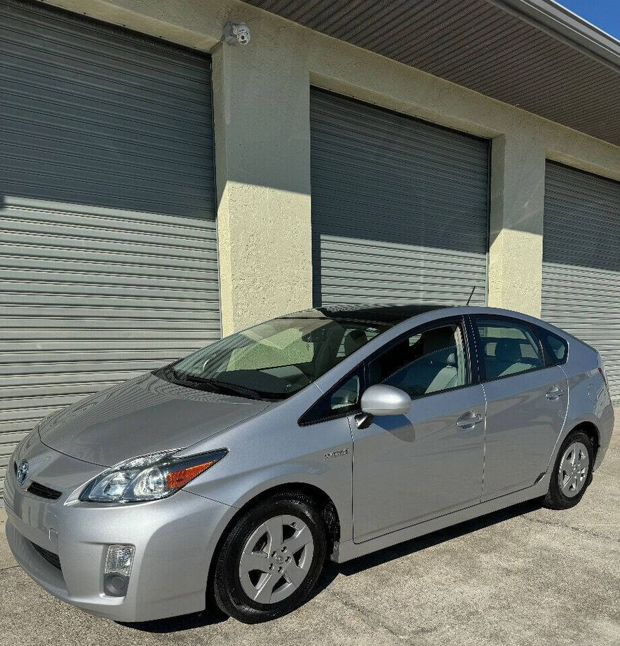 2011 TOYOTA PRIUS