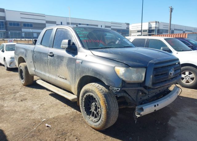 2011 TOYOTA Tundra