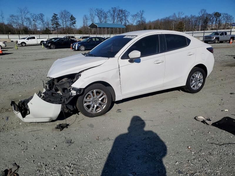 2018 TOYOTA Yaris