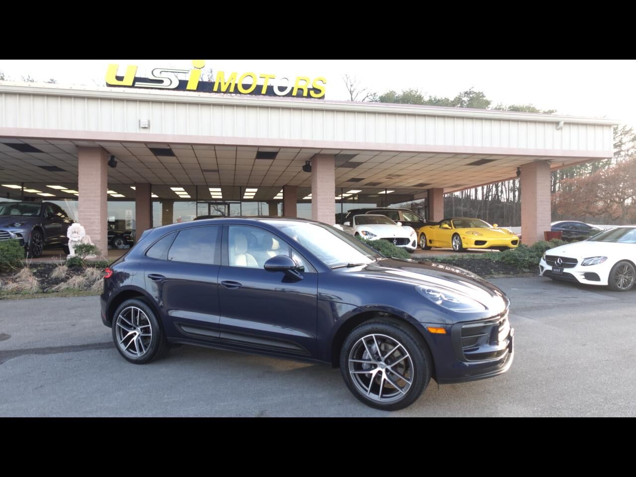 2022 PORSCHE Macan
