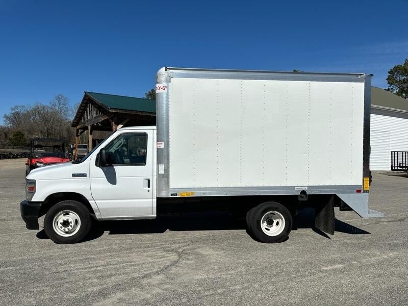 2024 FORD E-350