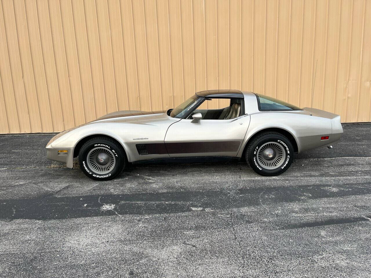 1982 CHEVROLET Corvette
