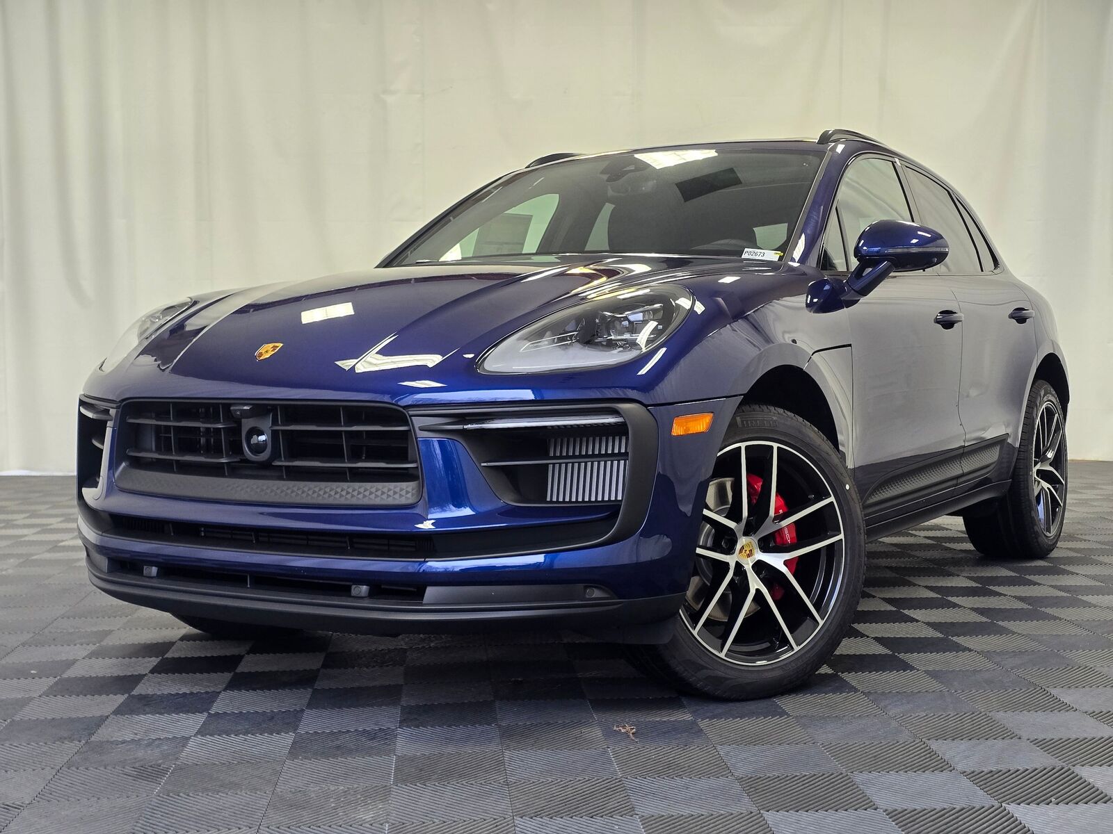 2026 PORSCHE Macan
