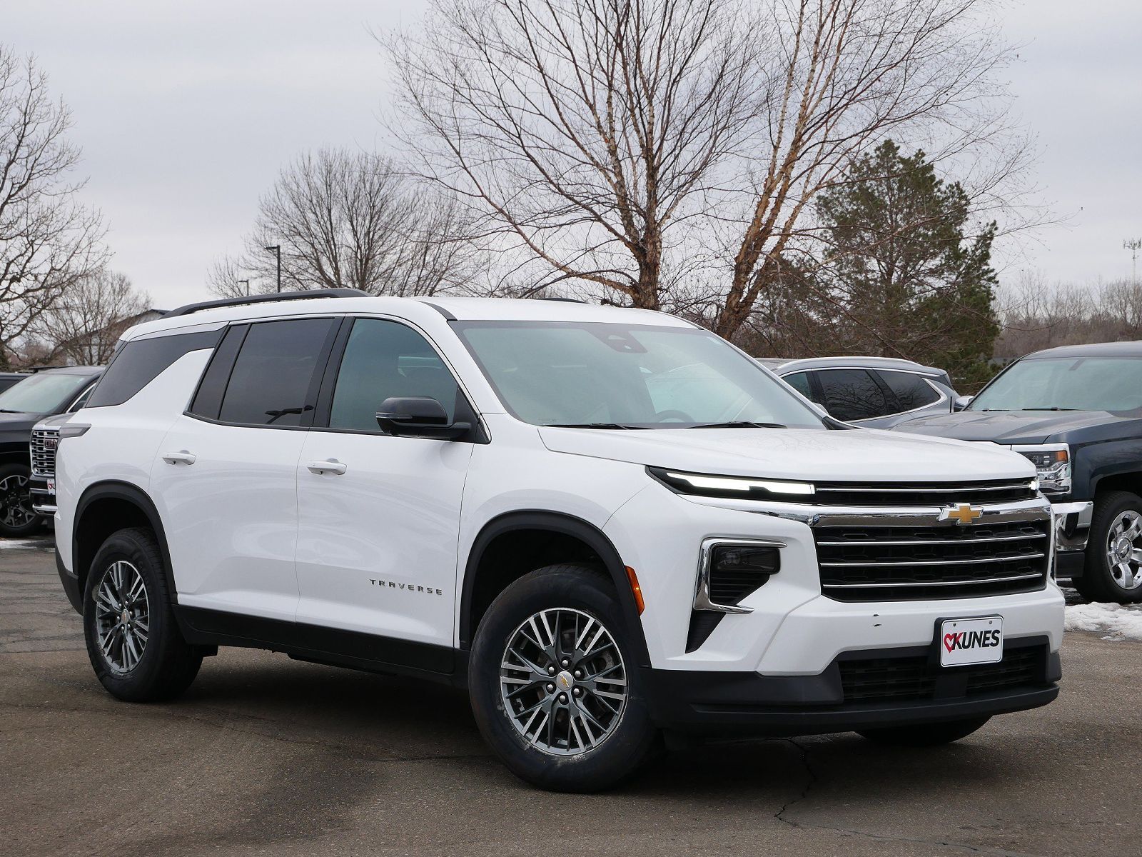 2024 CHEVROLET Traverse