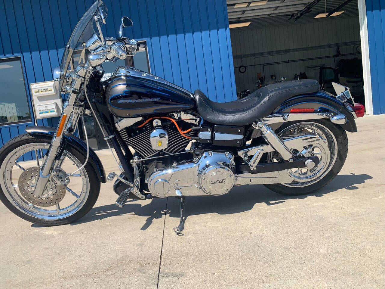 2007 HARLEY DAVIDSON CVO Dyna