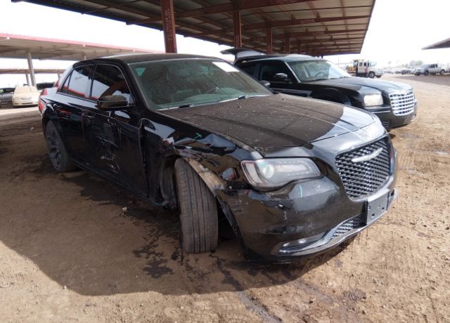 2019 CHRYSLER 300