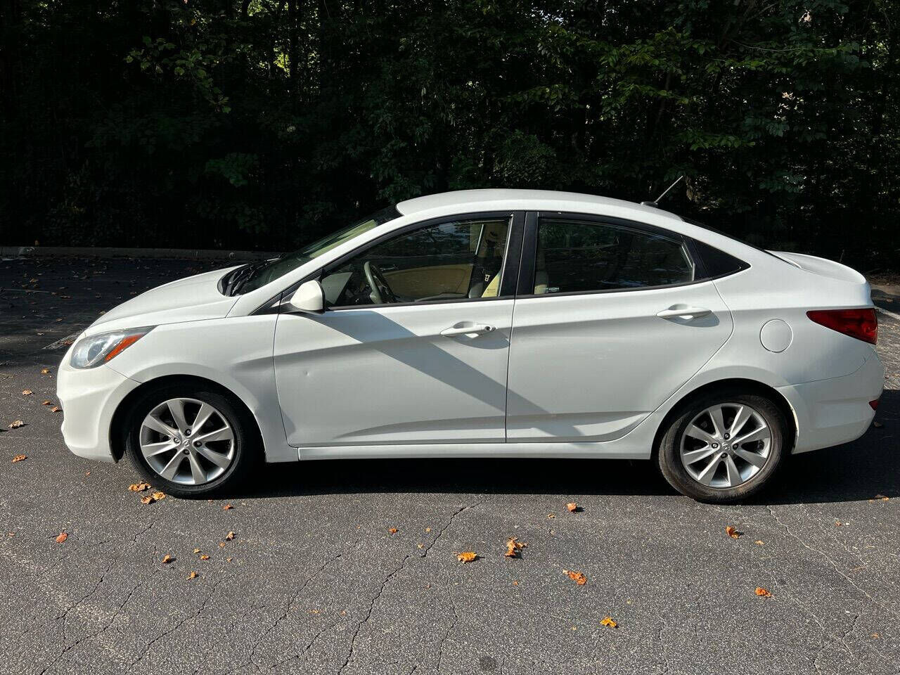 2013 HYUNDAI Accent