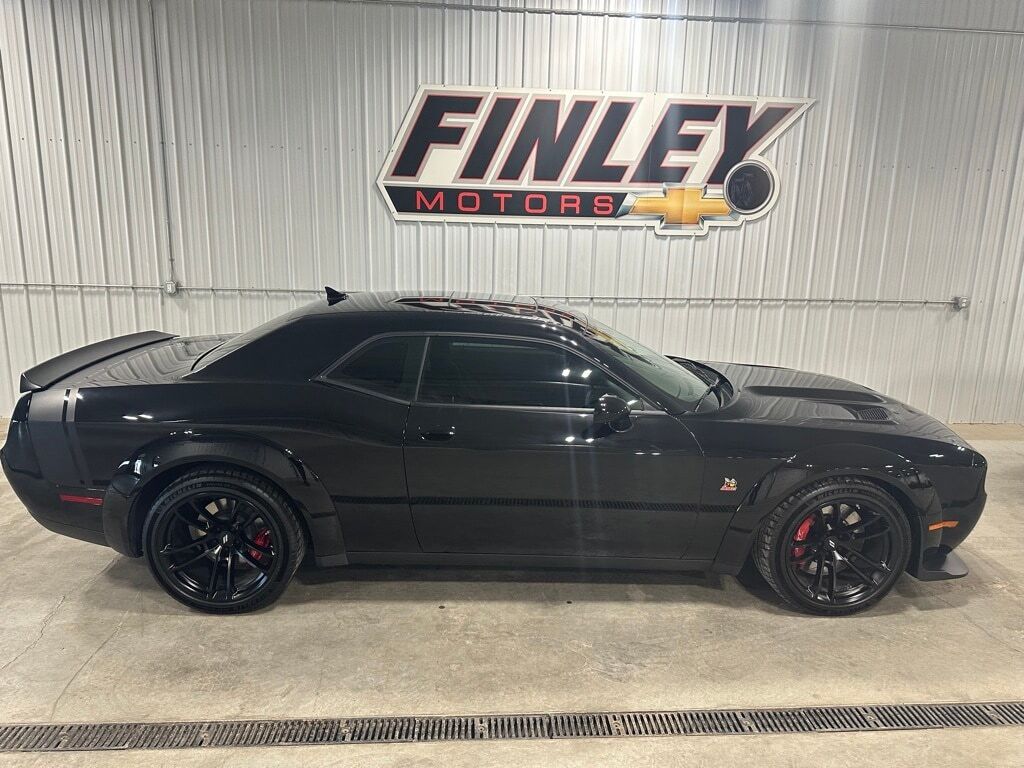 2021 DODGE Challenger