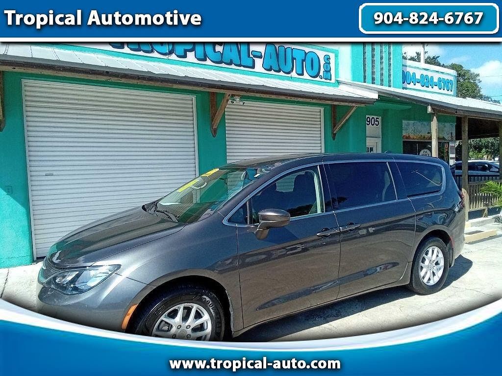 2020 CHRYSLER Voyager