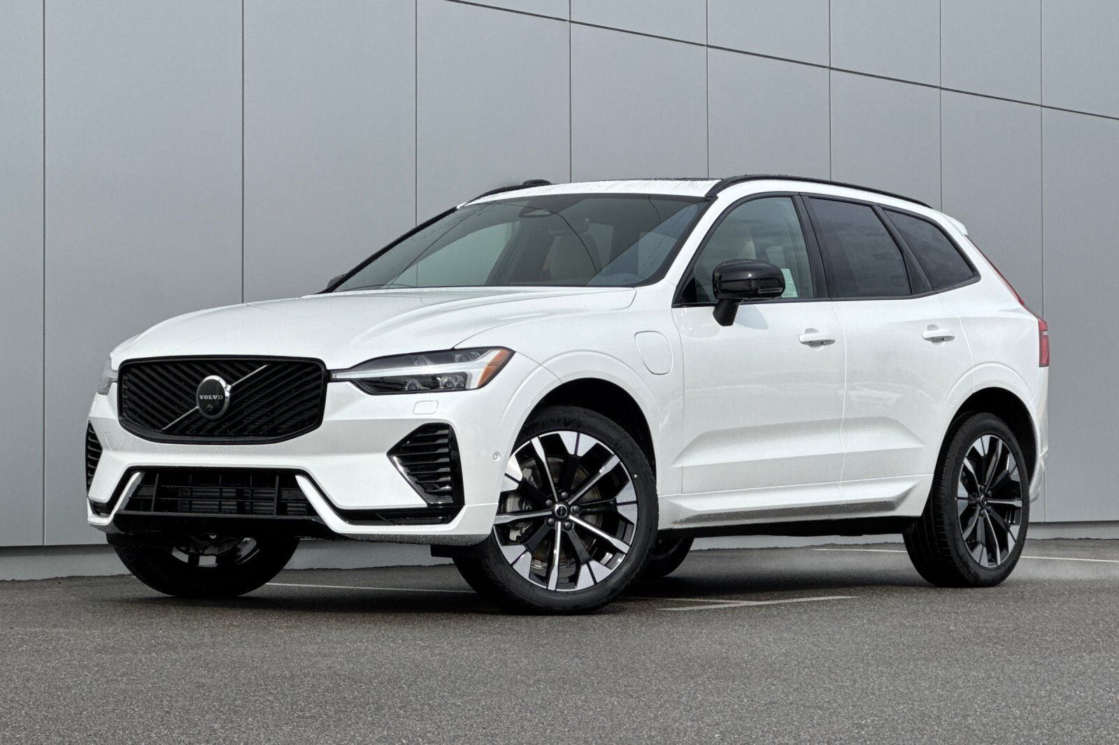 2026 VOLVO XC60