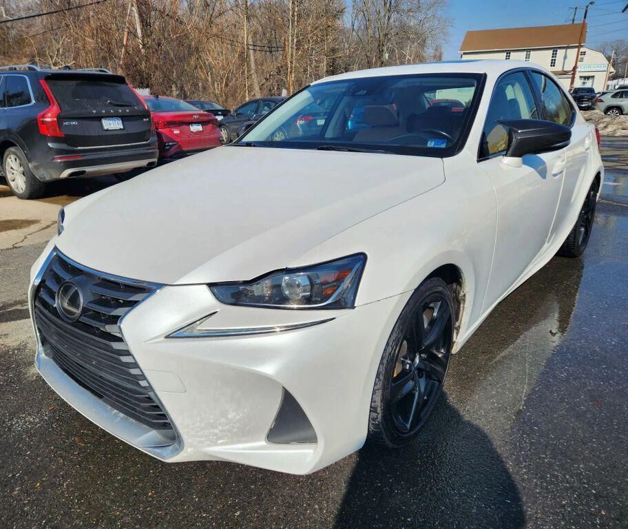 2018 LEXUS IS