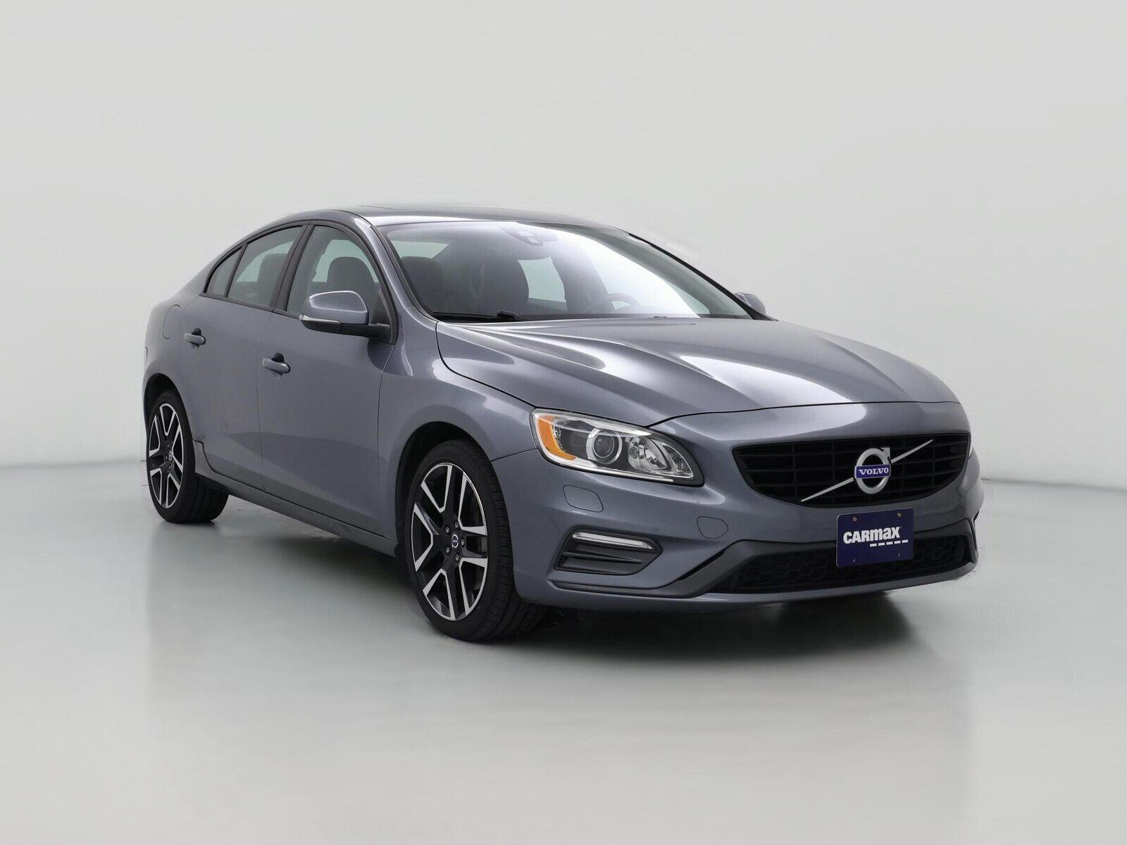 2017 VOLVO S60