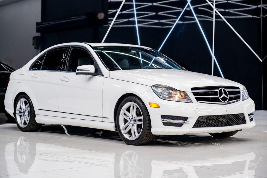 2014 MERCEDES-BENZ C-Class