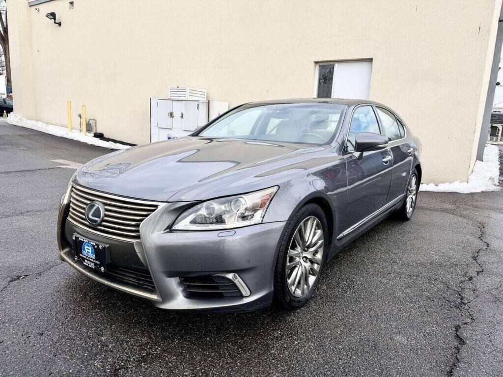 2016 LEXUS LS