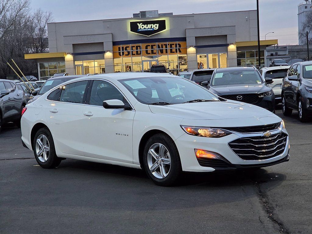 2024 CHEVROLET Malibu