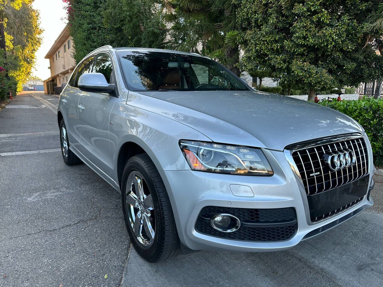 2011 AUDI Q5