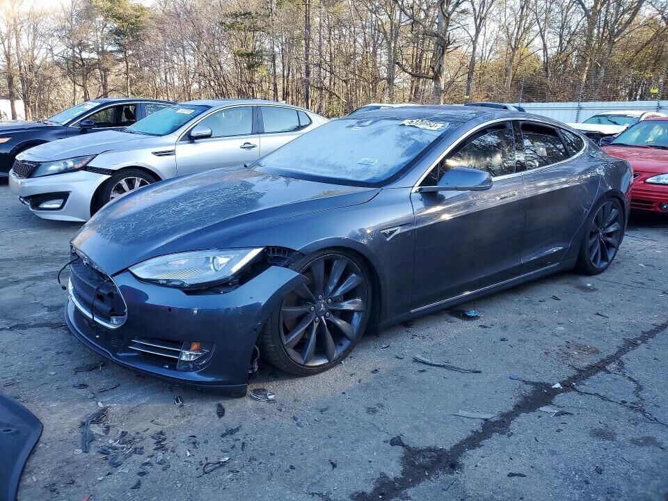 2016 TESLA Model S