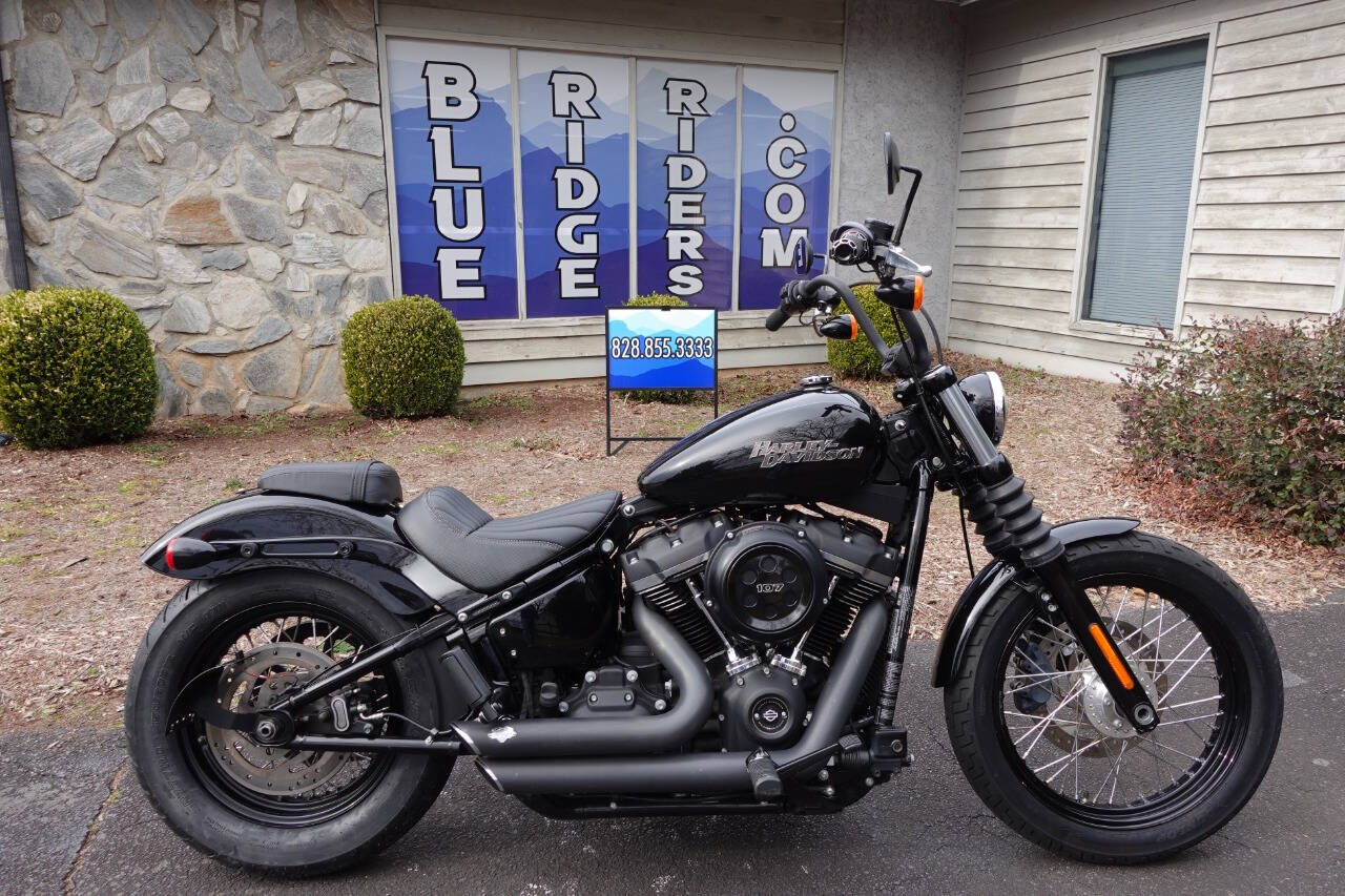 2018 HARLEY DAVIDSON FXBB / Street Bob