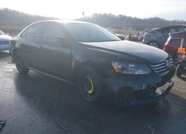 2013 VOLKSWAGEN Passat