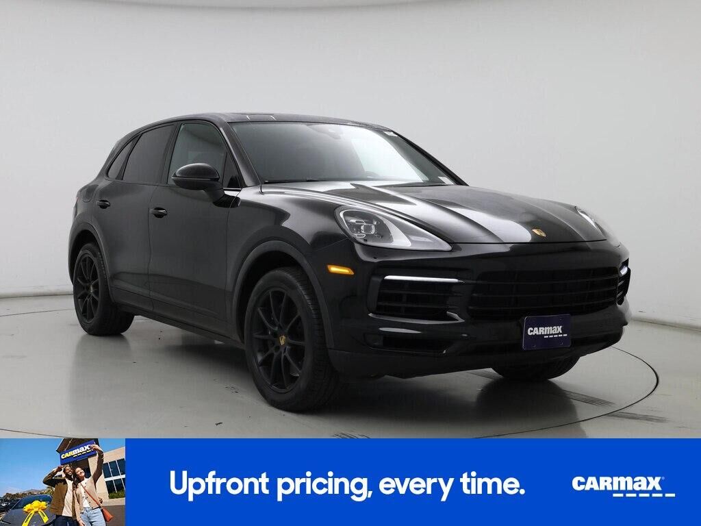 2022 PORSCHE Cayenne