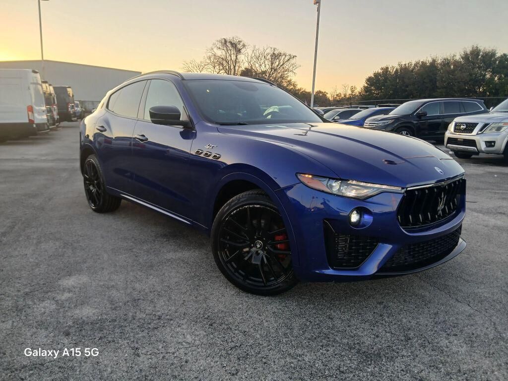 2022 MASERATI Levante