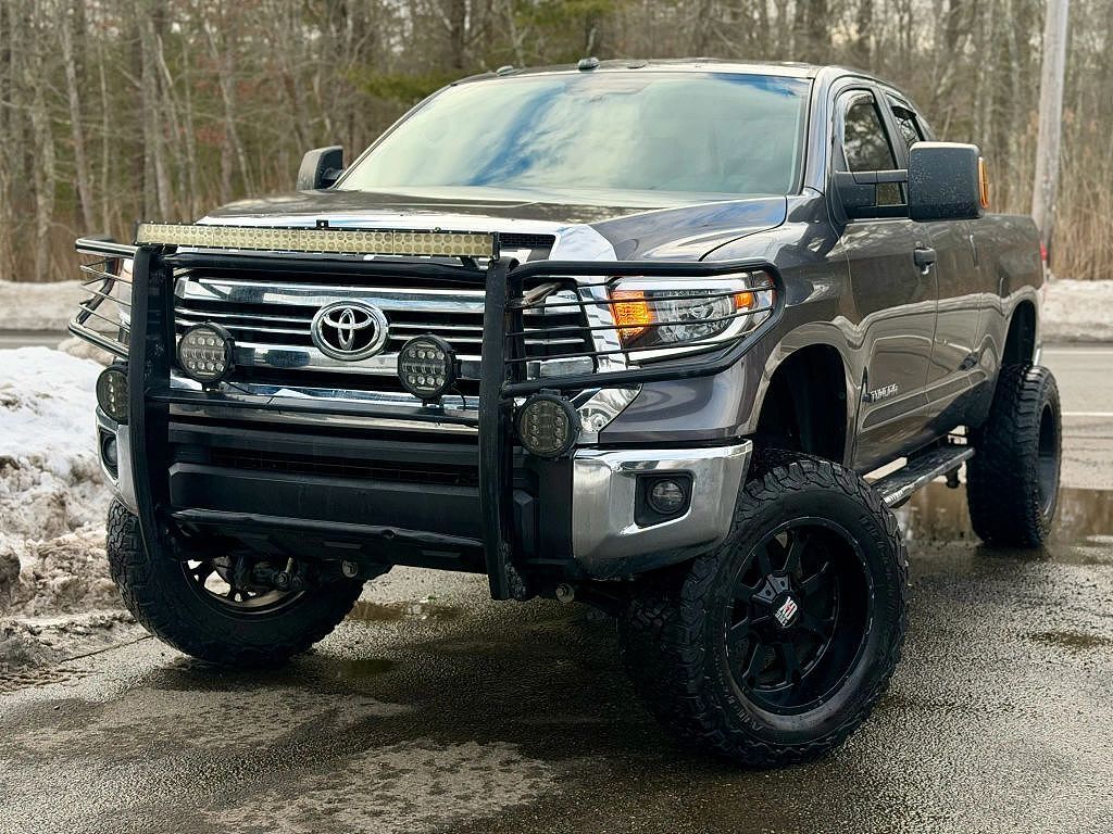 2017 TOYOTA Tundra