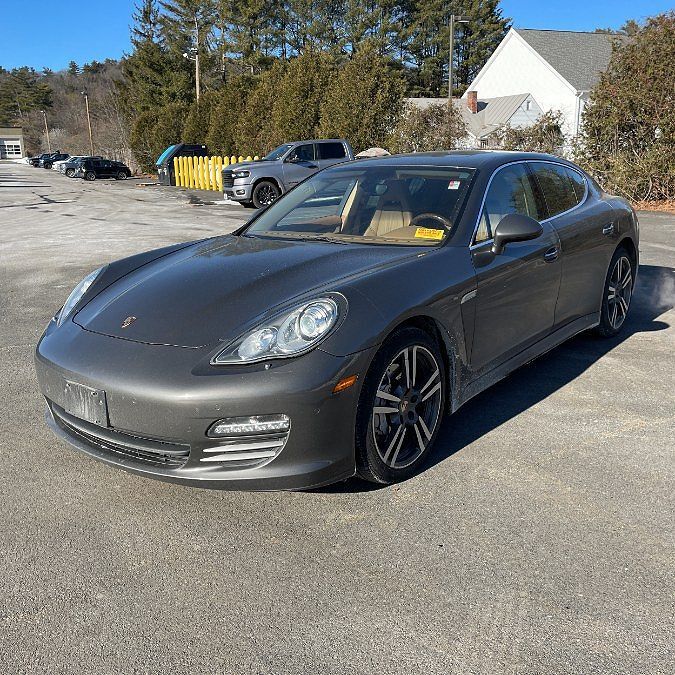 2013 PORSCHE Panamera