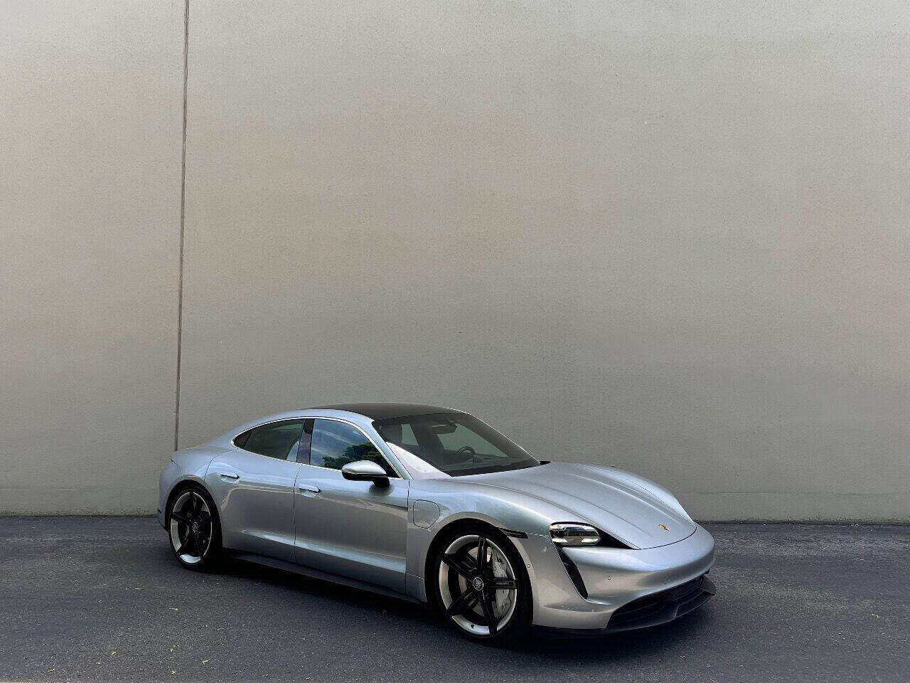 2020 PORSCHE Taycan