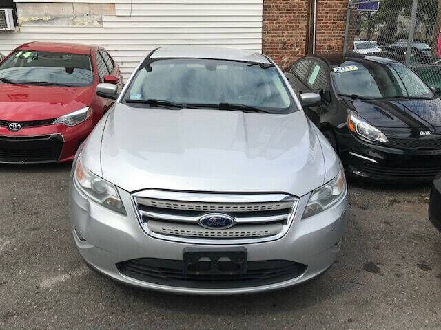 2011 FORD Taurus
