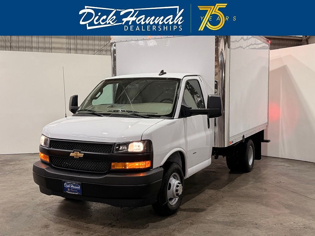 2025 CHEVROLET Express