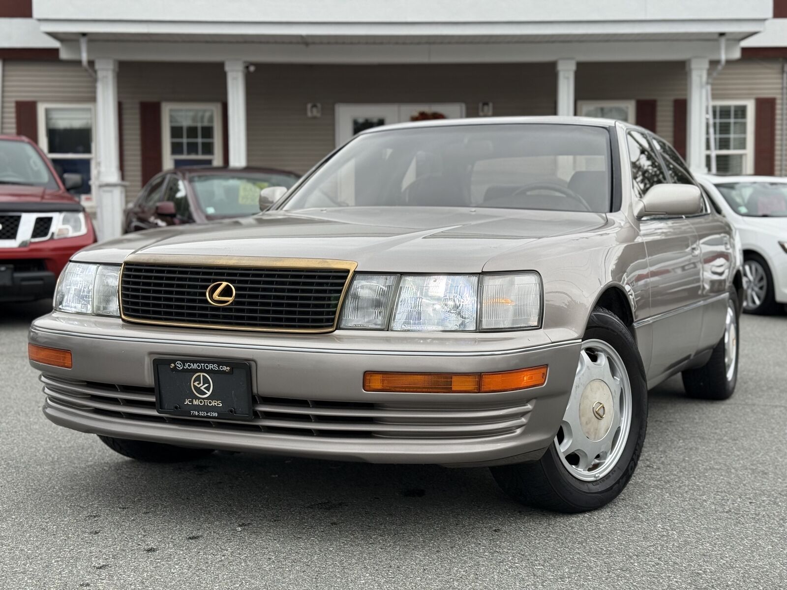 Lexus LS