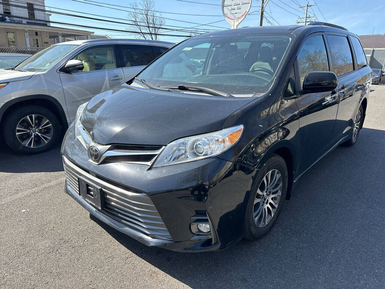 2018 TOYOTA Sienna