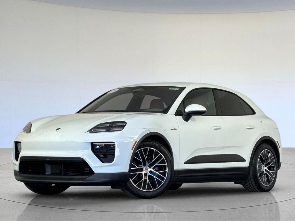 2025 PORSCHE Macan