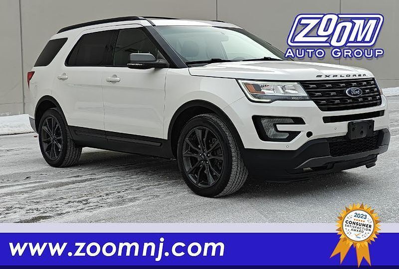 2017 FORD Explorer